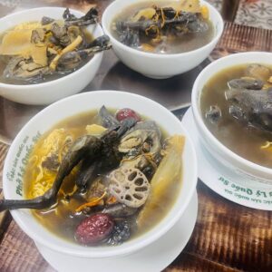 炖鸡面   HERBAL CHICKEN NOODLE     MỲ GÀ TẦN