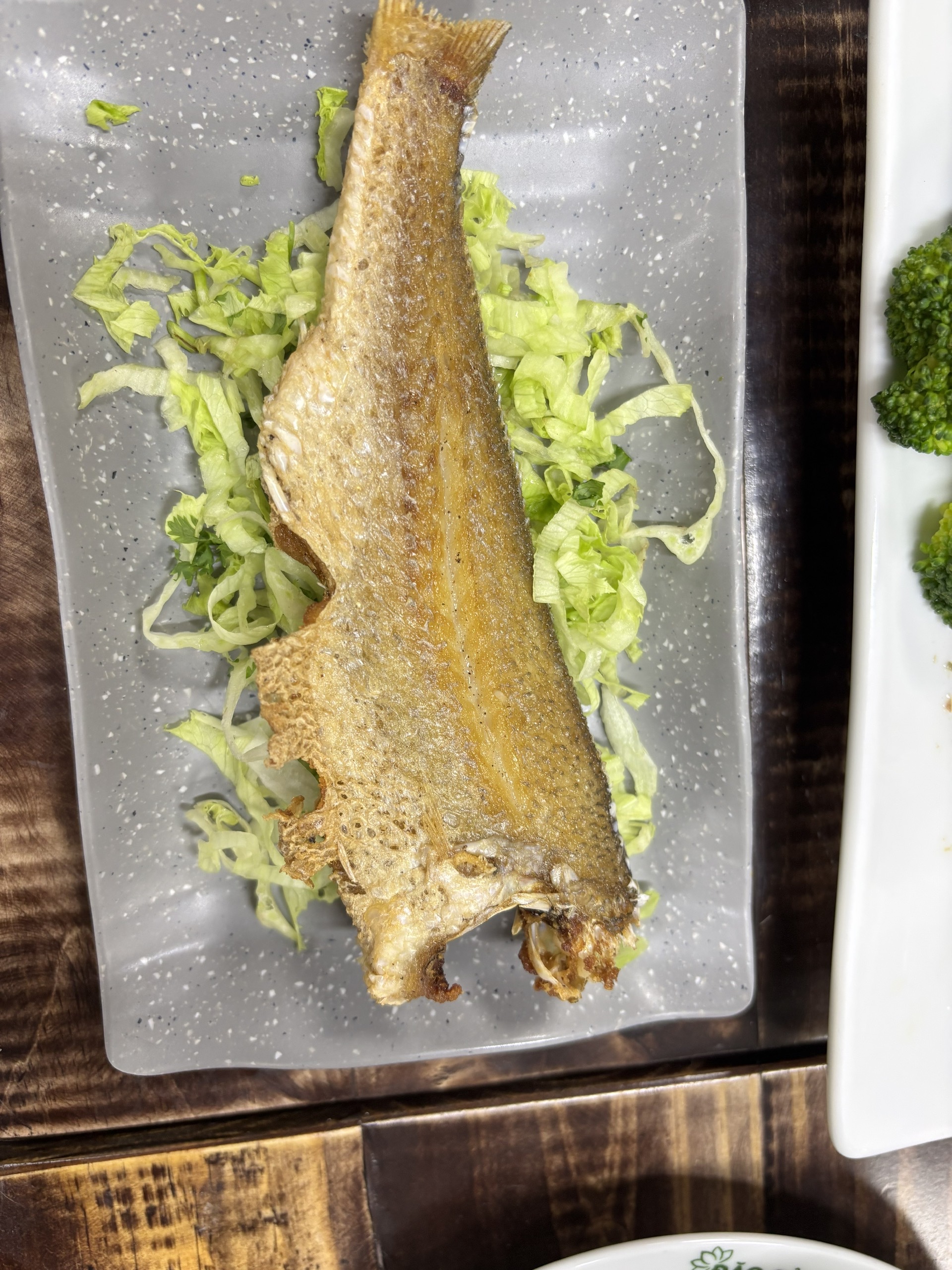 煎鱼 FRIED FISH CÁ ĐÙ CHIÊN