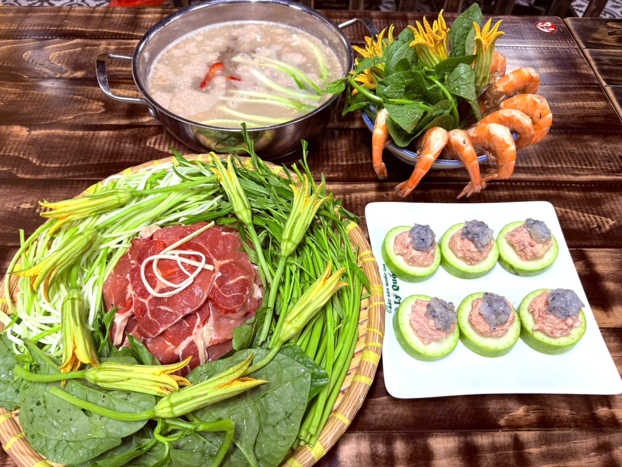 大头虾火锅 SHRIMP HOTPOT LẨU TÔM CÀNG