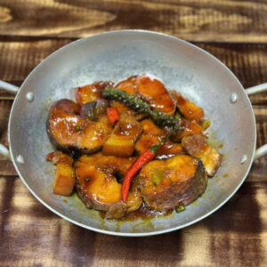 砂锅红烧黑鱼 CARAMELIZED SNAKEHEAD FISH IN CLAY POT CÁ LÓC KHO TỘ